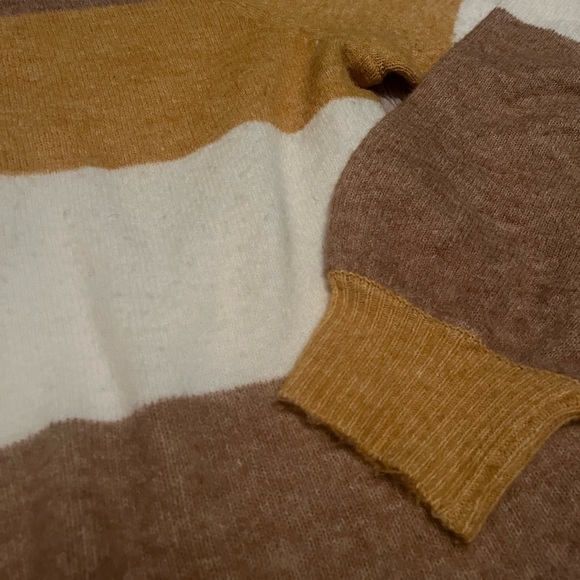 Soft sweater 🤎 - Picture 5 of 6